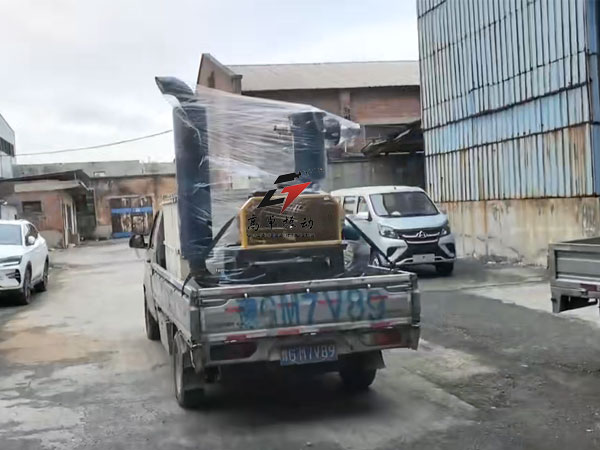 山西王老板再次订购的罗茨风机真空上料机已发货